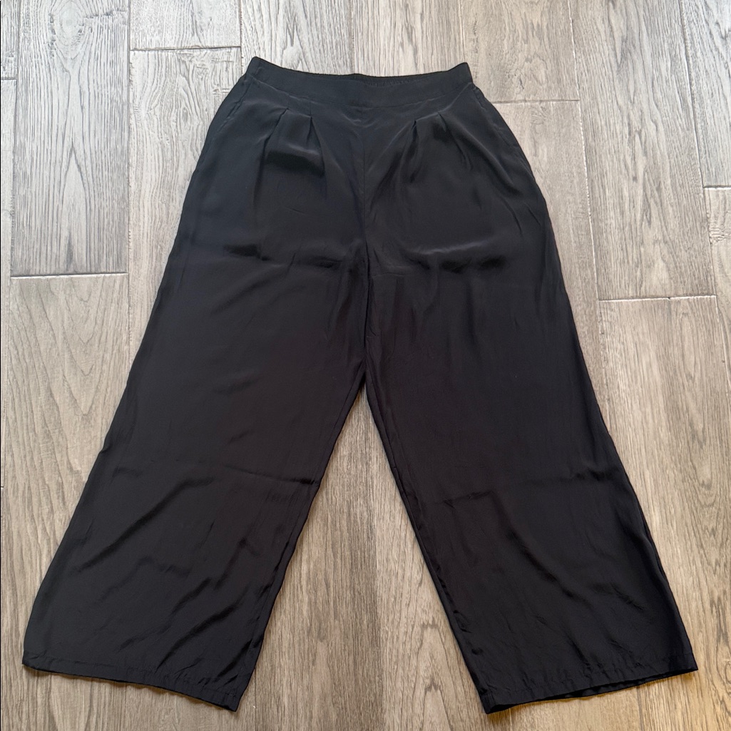Black Wide-Leg Women's Pants